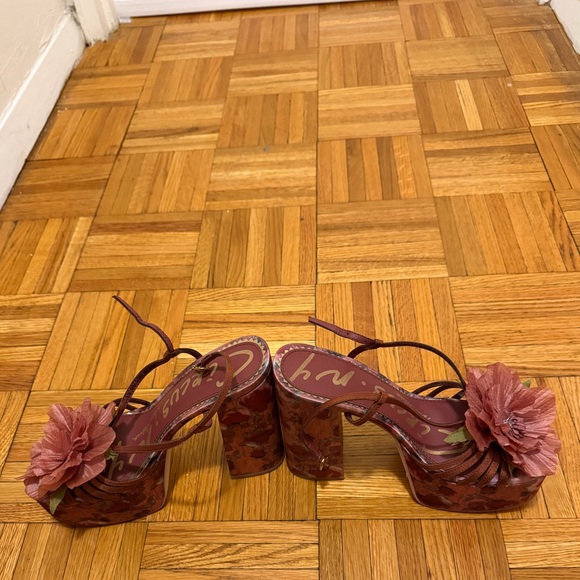 Sam Edelman NY Circus Floral Platform Sandals - Burgundy - Picture 5 of 5